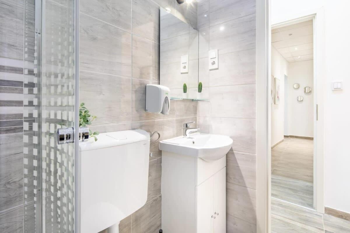 Extra Central Mini Studio - Lively Neighborhood Budapest Extérieur photo